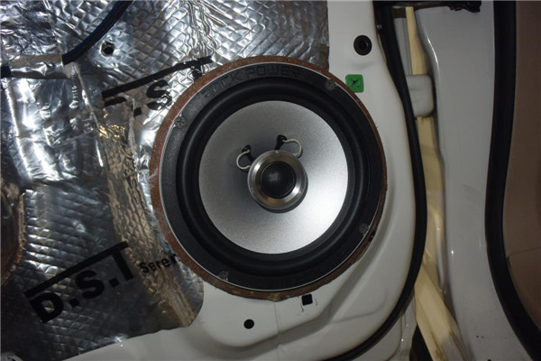 陆地巡洋舰升级海螺7系汽车音响，惊喜的音乐在这里！